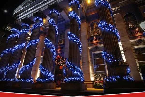 business-christmas-lighting-hanging-holiday-lights-installation-service-in-cincinnati-oh-area